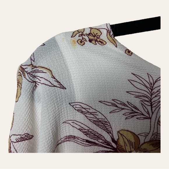 1134. COLORI SLIT SLEEVE‎ BLOUSE OFF WHITE IN COLOR MULTICOLORED FLORAL PATTERN - Picture 10 of 10